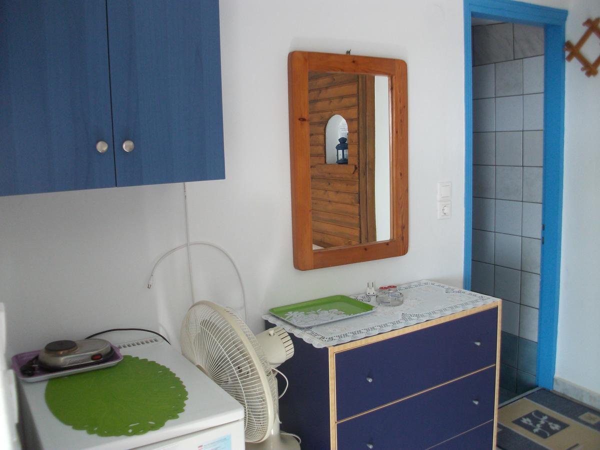 Floras Rooms And Studios 아나피 외부 사진