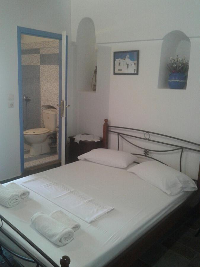 Floras Rooms And Studios 아나피 외부 사진