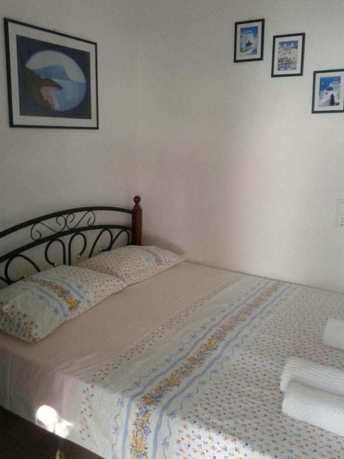 Floras Rooms And Studios 아나피 외부 사진