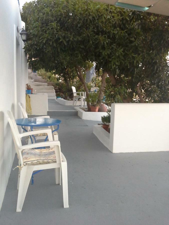 Floras Rooms And Studios 아나피 외부 사진